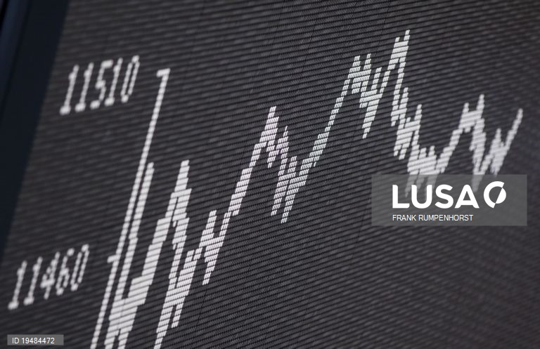 Bolsa de Tóquio abre com Nikkei a ganhar 0,52%