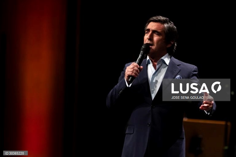 Músicos Camané e Janeiro nomeados para prémios de música Grammy Latinos