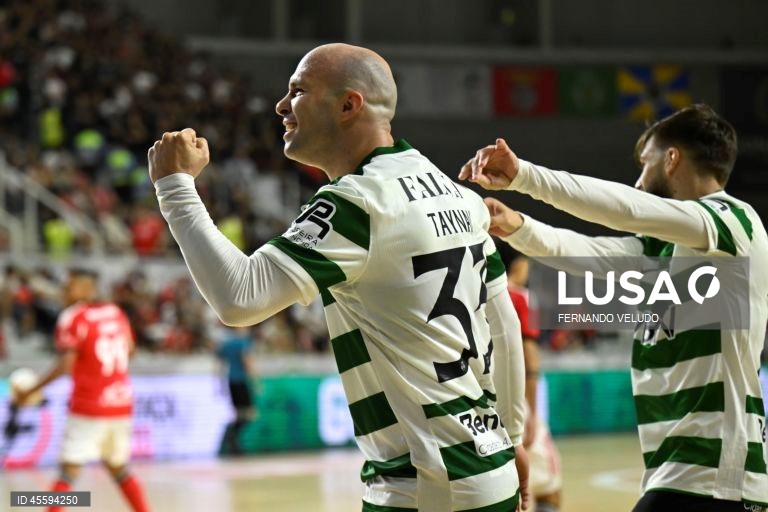 Sporting goleia Benfica e reconquista Superta?a de futsal
