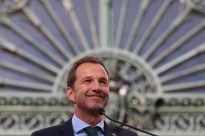 Presidente do Sporting diz que melhorou plantel que é bicampe?o